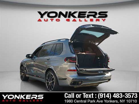 Used 2024 BMW X7 M60i w/ Executive Package image 3