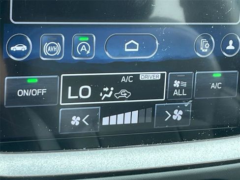 Used 2024 Subaru Crosstrek 2.5i Limited AWD/4WD image 18