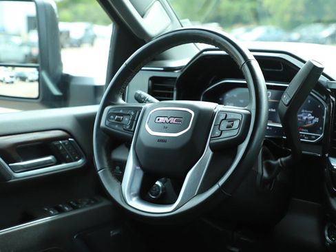 Used 2025 GMC Sierra 3500 SLT w/ SLT Premium Package AWD/4WD image 14