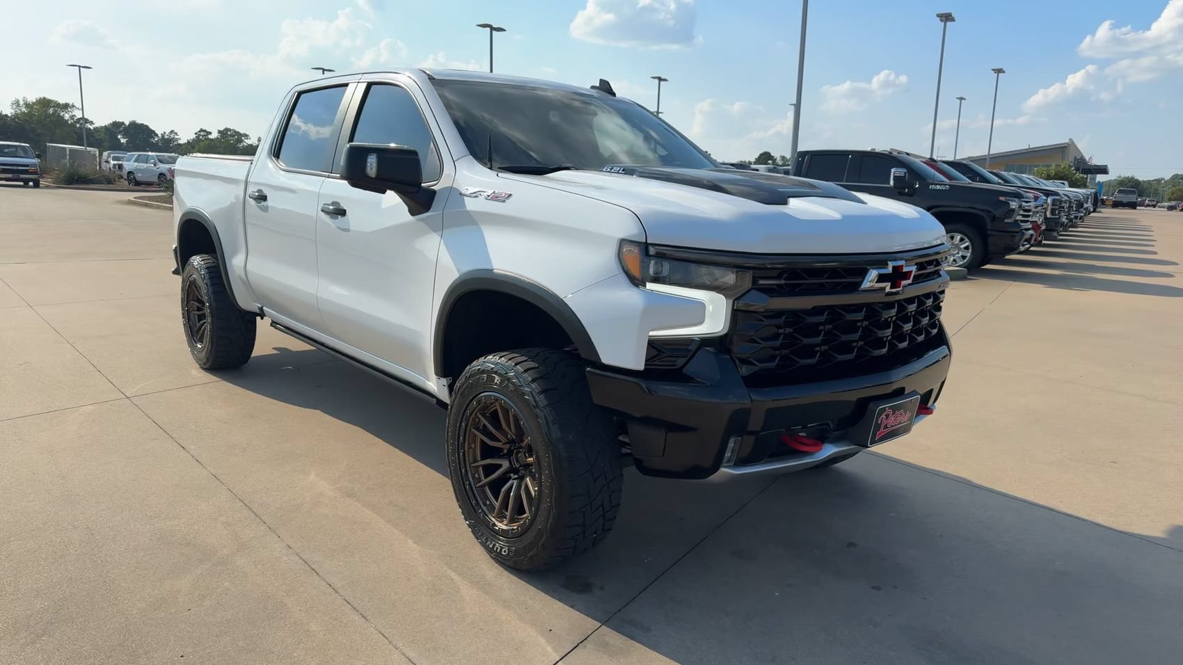 Used 2023 Chevrolet Silverado 1500 ZR2 AWD/4WD image 3