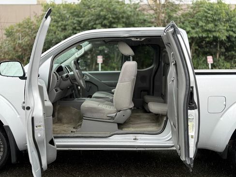 Used 2018 Nissan Frontier S image 16