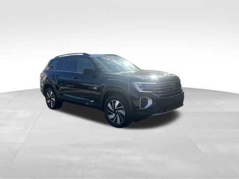 New 2026 Volkswagen Atlas SE FWD image 7