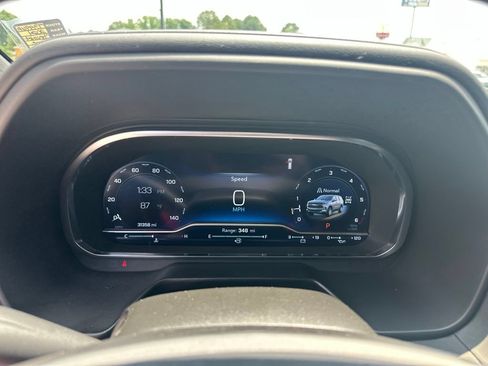 Used 2024 Chevrolet Tahoe Z71 AWD/4WD image 16