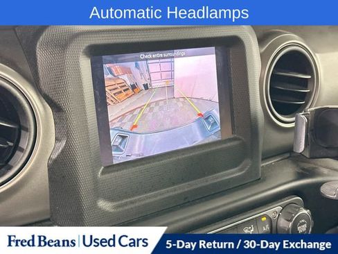 Used 2022 Jeep Gladiator Sport AWD/4WD image 19