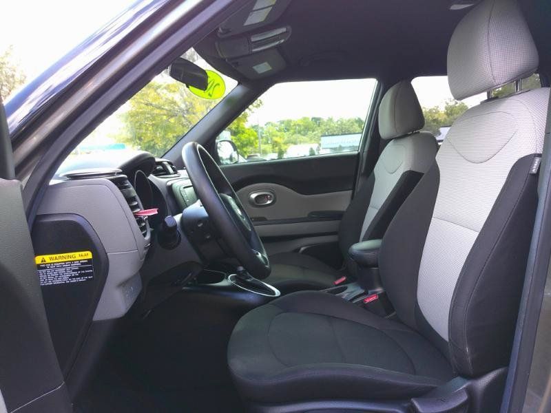 Used 2019 Kia Soul FWD image 12