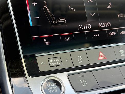 Used 2022 Audi Q7 3.0T Premium AWD/4WD image 21