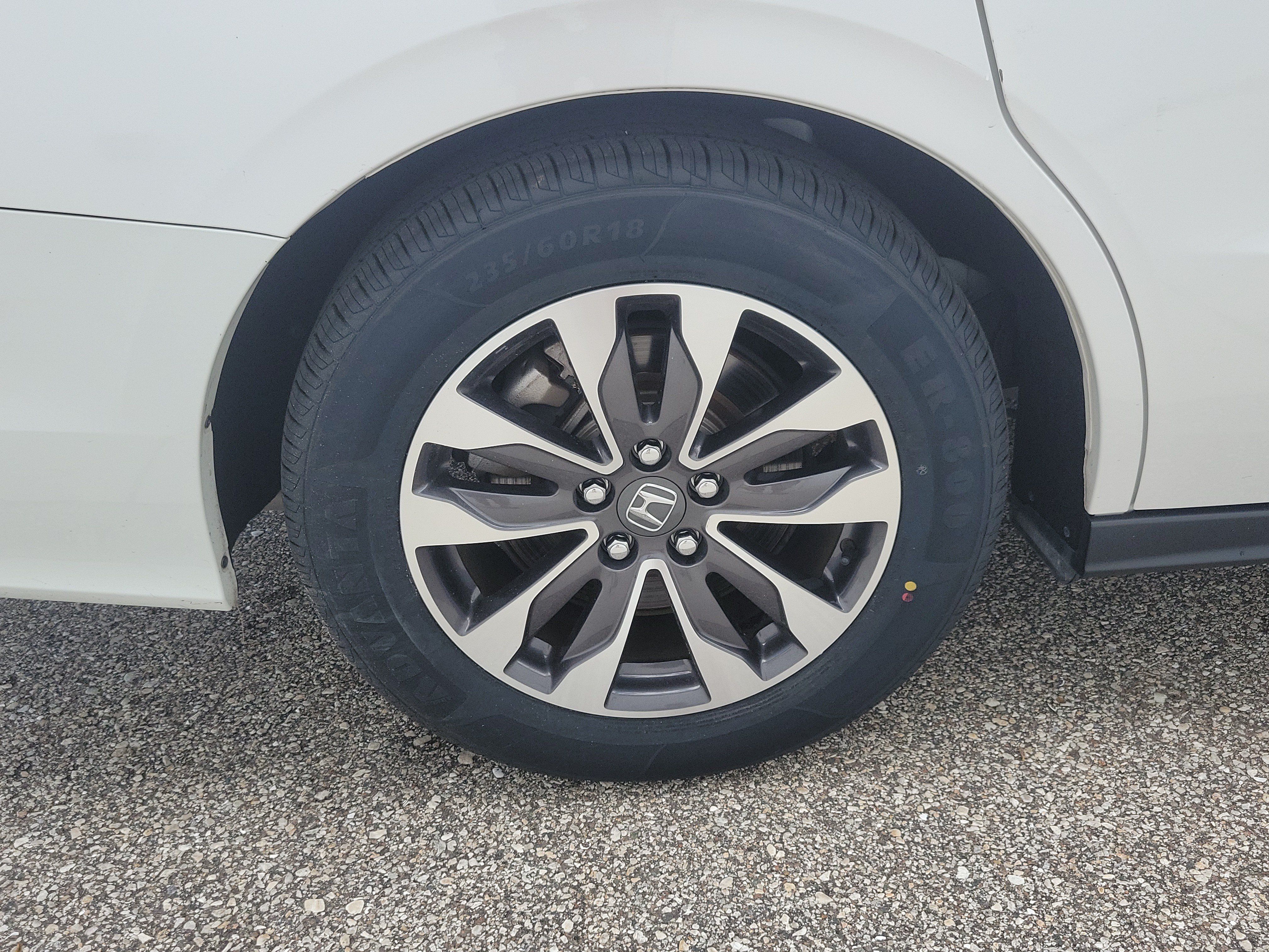 Used 2024 Honda Odyssey EX-L image 11