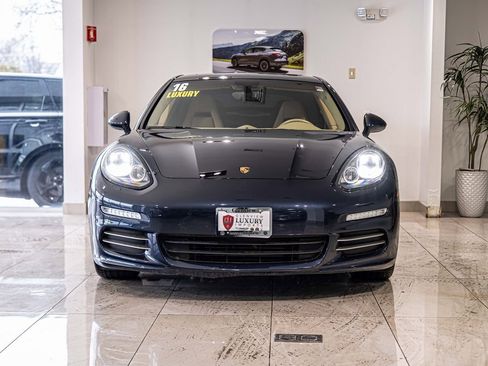 Used 2016 Porsche Panamera 4 image 2