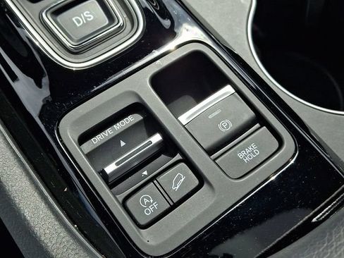 Used 2025 Honda Pilot Black Edition image 26