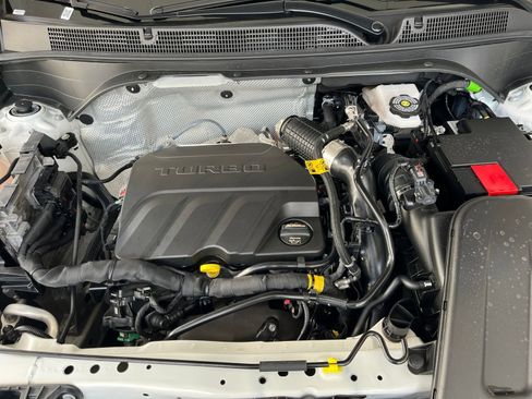 Used 2025 Buick Envista Sport Touring image 32