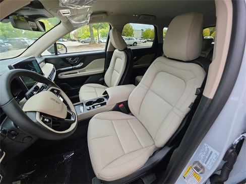 New 2026 Lincoln Corsair Premiere image 11