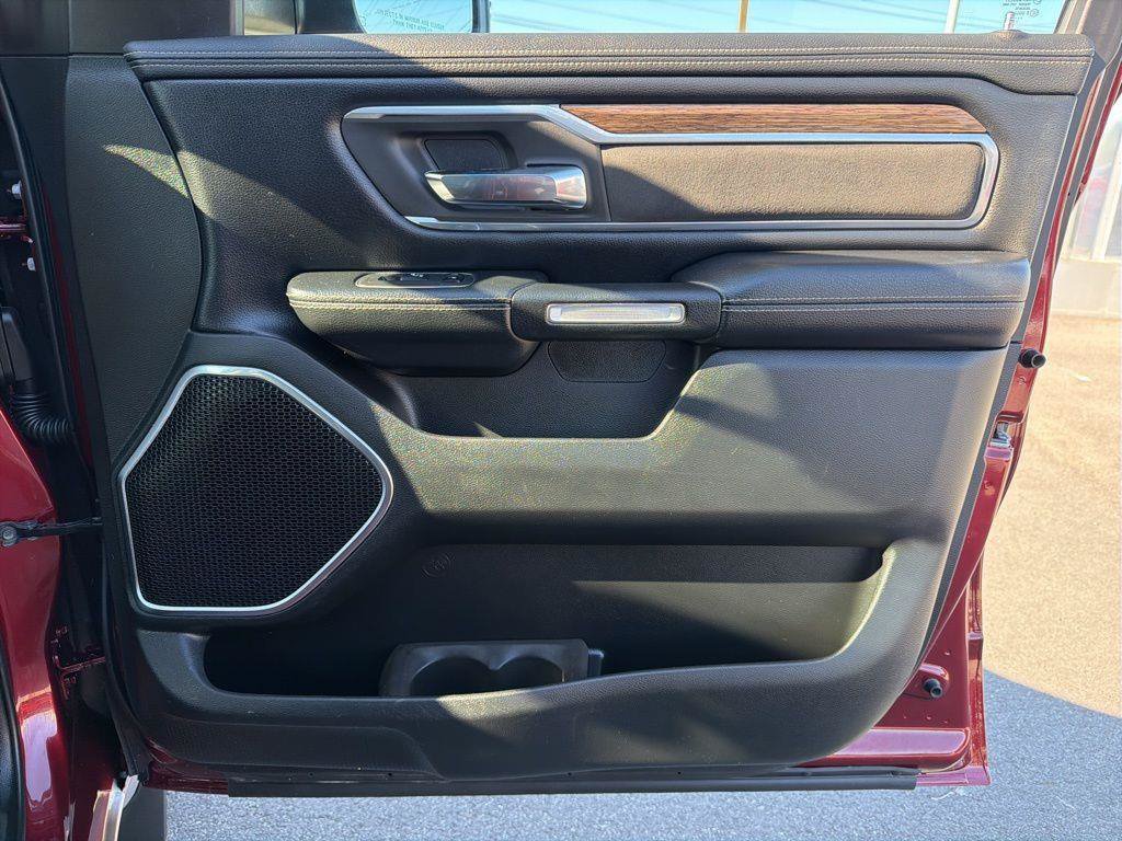 Used 2019 RAM 1500 Laramie AWD/4WD image 26