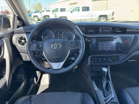 Used 2019 Toyota Corolla SE image 22