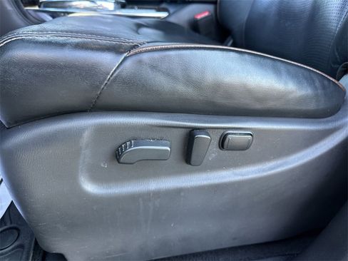 Used 2019 Nissan Armada Platinum w/ Captain's Chairs Package image 12