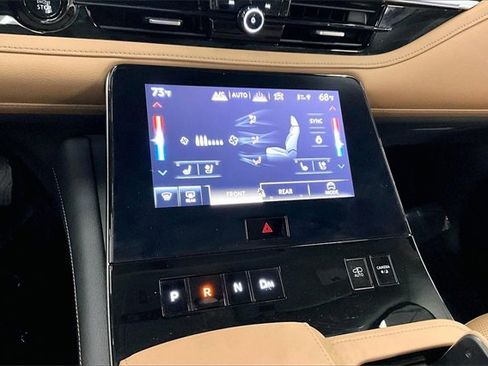 Used 2025 INFINITI QX80 Sensory image 29