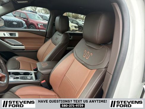Used 2022 Ford Explorer King Ranch w/ Premium Technology Package image 14