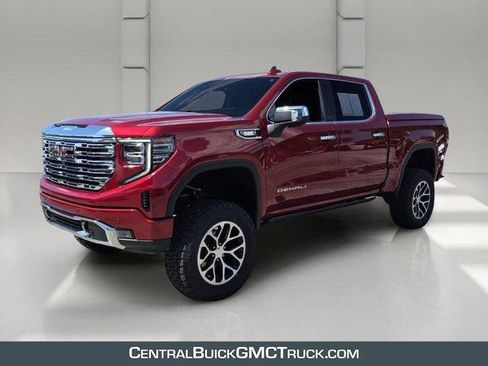Used 2023 GMC Sierra 1500 Denali w/ Denali Reserve Package AWD/4WD image 1