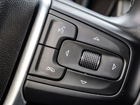 Used 2023 GMC Yukon SLT image 27