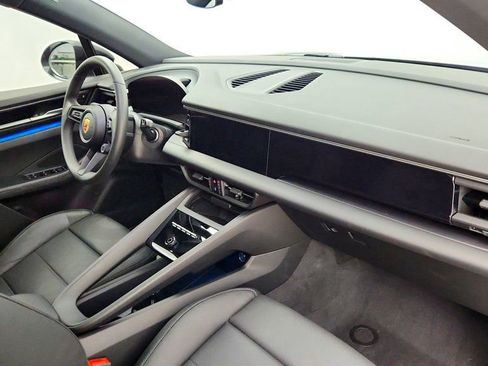 Used 2025 Porsche Macan 4 Electric AWD/4WD image 22