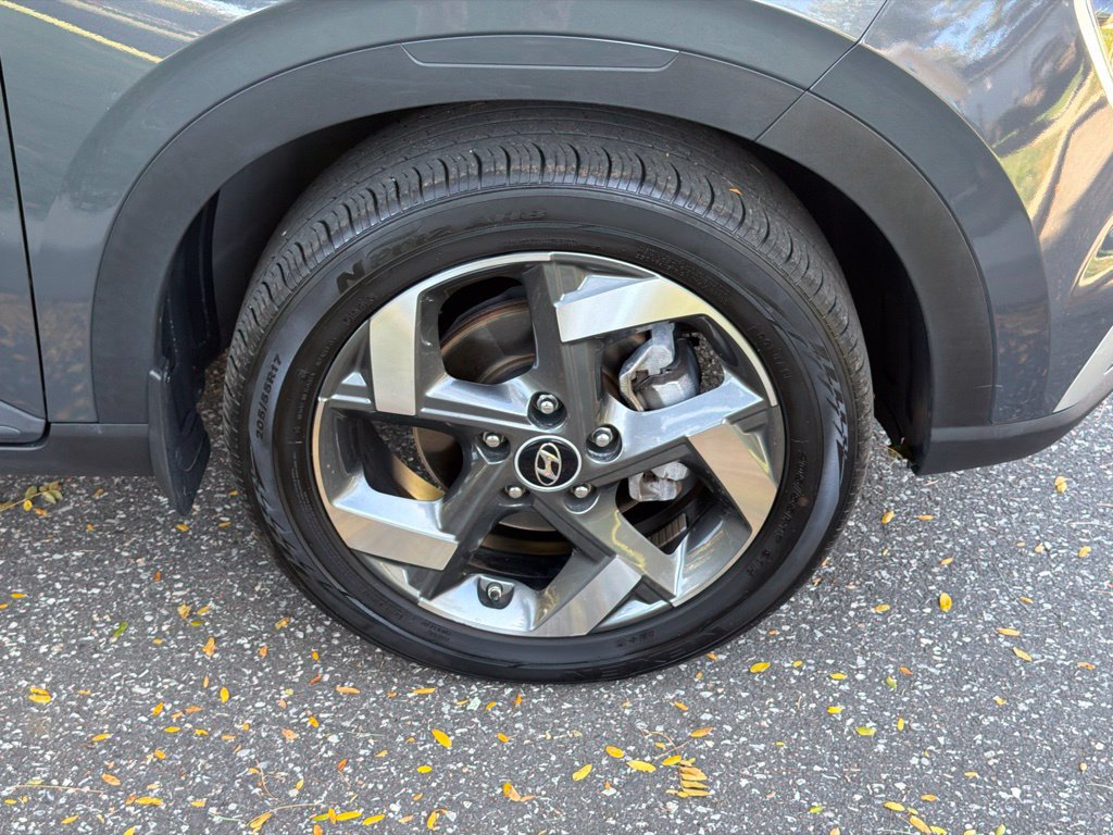 Certified 2024 Hyundai Venue Limited FWD image 8