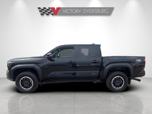 Used 2024 Toyota Tacoma TRD Off-Road w/ TRD Off Road Upgrade Package AWD/4WD image 5