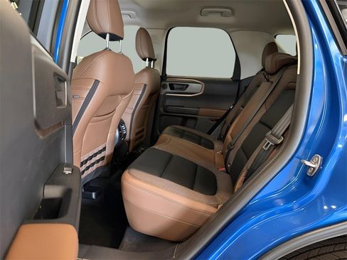 Used 2025 Ford Bronco Sport Outer Banks w/ Outer Banks Tech Package+ image 8