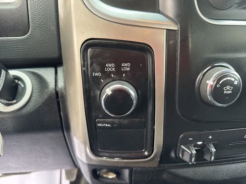 Used 2017 RAM 2500 SLT image 27