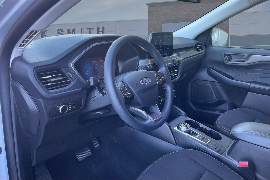 Certified 2025 Ford Escape Active AWD/4WD image 17