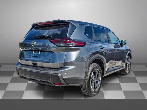 Used 2025 Nissan Rogue SV AWD/4WD image 6