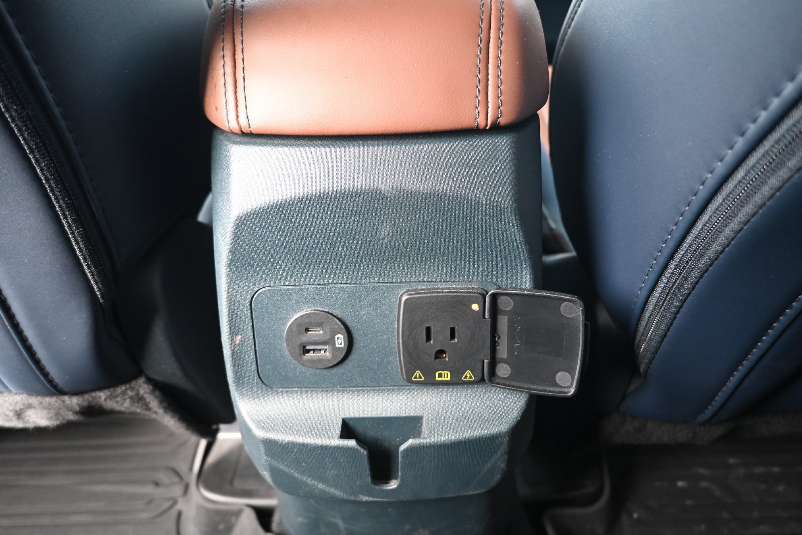 Used 2024 Ford Maverick Lariat FWD image 23