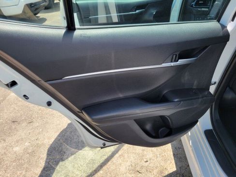 Used 2023 Toyota Camry SE image 27
