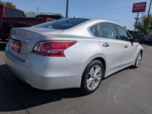 Used 2013 Nissan Altima 2.5 SV image 11