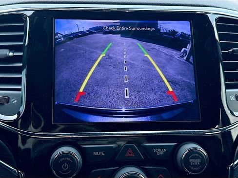 Used 2020 Jeep Grand Cherokee Limited image 33