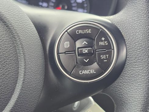 Used 2021 Kia Soul LX image 17