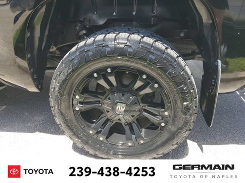 Used 2017 Toyota Tundra SR5 w/ SR5 Upgrade Package AWD/4WD image 12