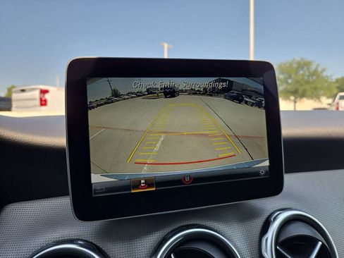 Used 2018 Mercedes-Benz GLA 250 image 35