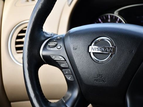 Used 2020 Nissan Pathfinder Platinum AWD/4WD image 21