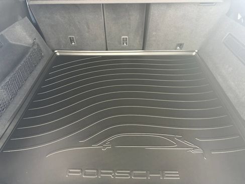 Certified 2026 Porsche Cayenne Coupe AWD/4WD image 17