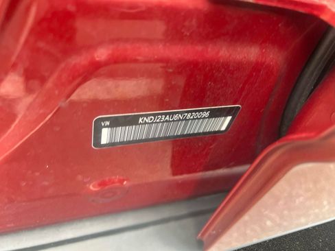 Certified 2022 Kia Soul LX FWD image 10