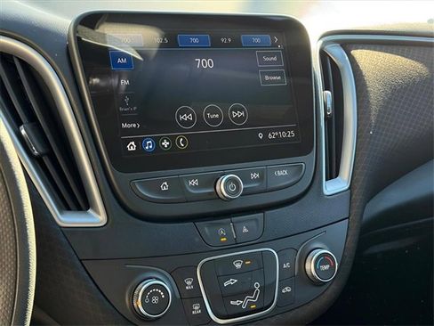 Used 2020 Chevrolet Malibu LS image 17
