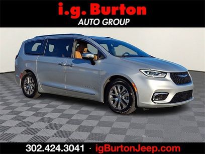 Used 2023 Chrysler Pacifica Pinnacle