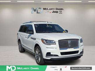 Used 2023 Lincoln Navigator Reserve AWD/4WD video 1