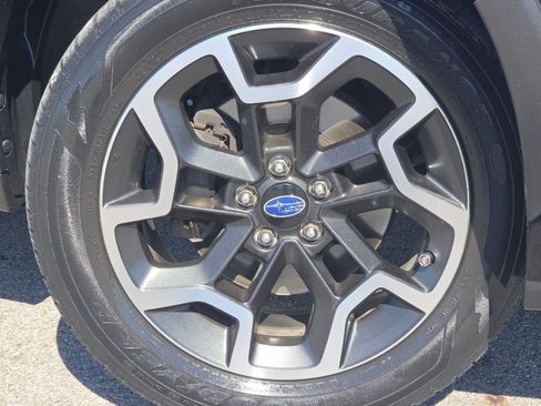 Used 2017 Subaru Crosstrek 2.0i Premium AWD/4WD image 12