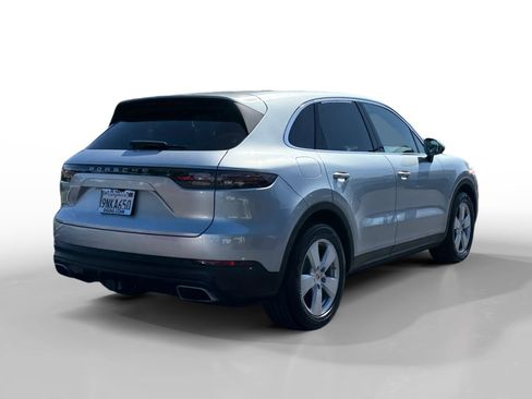 Used 2021 Porsche Cayenne AWD/4WD image 5