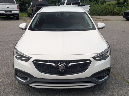 Used 2018 Buick Regal Essence w/ Driver Confidence Package #1 AWD/4WD image 7
