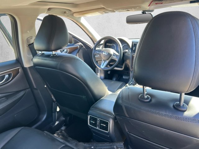 Used 2018 INFINITI Q50 Luxe w/ Essential Package (3.0T Luxe) RWD image 24