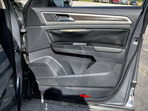 Used 2019 Volkswagen Atlas SE w/ Panoramic Sunroof Package FWD image 29