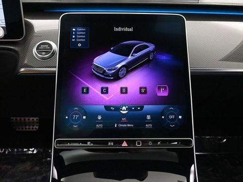 Used 2022 Mercedes-Benz S 580 4MATIC Sedan w/ AMG Line Package image 48