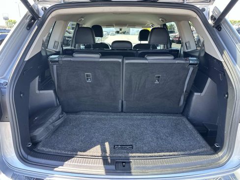 Used 2023 Volkswagen Atlas SE w/ Black Wheel Package AWD/4WD image 9