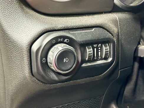Used 2021 Jeep Wrangler Unlimited Sport AWD/4WD image 12